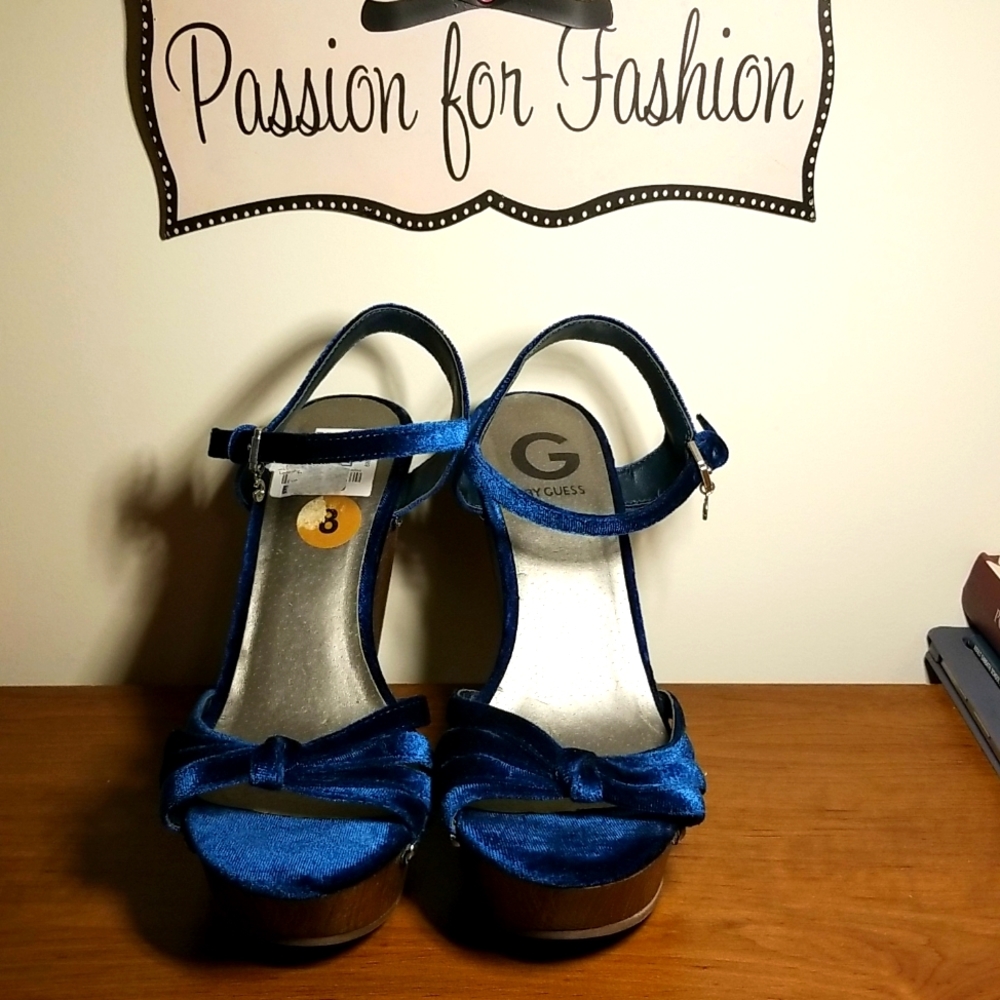 Guess wedge heel